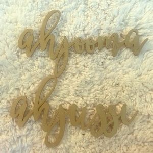 Korean Gold Mr & Mrs Sign (ahjussi and ahjooma)